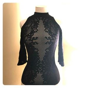 Mock neck tubular fitted top.